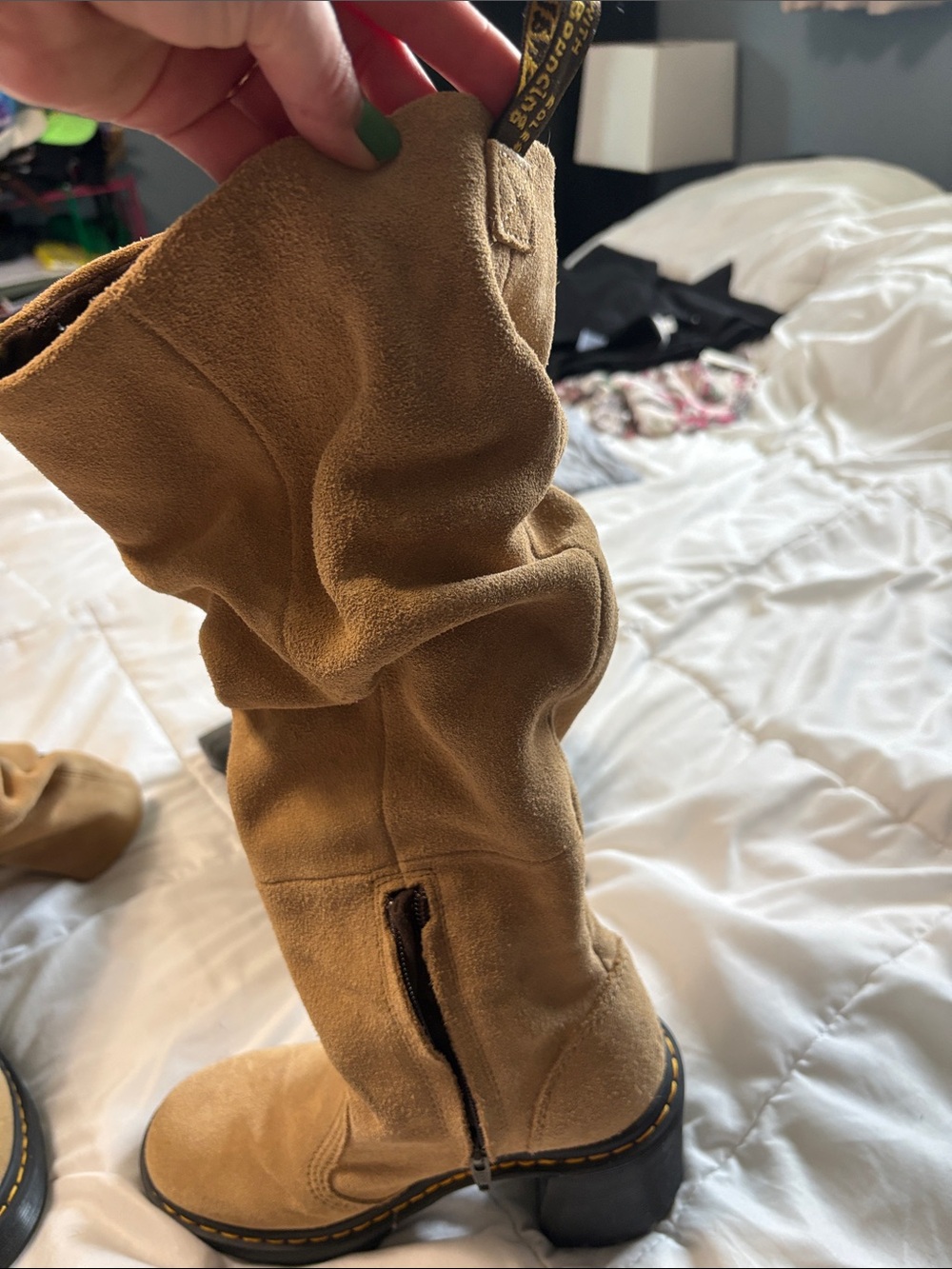 Knee high platform boot - Picture 3 of 4